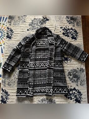 Ivanka Trump Black and White Patterned Knit Cardigan